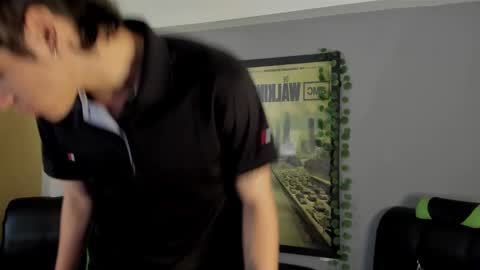 Snapshot of axelraven chatting on December 27, 5:05 pm Axel Raven online show from December 27, 5:05 pm