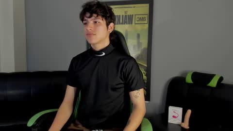 Snapshot of axelraven chatting on January 13, 4:30 pm Axel Raven online show from January 13, 4:30 pm