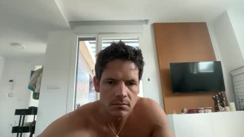 Axel Shore online show from April 28, 9:58 am