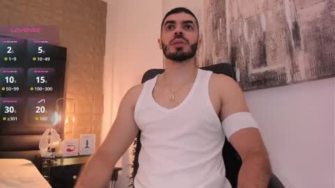 Axel Thompsom online show from September 21, 11:45 am