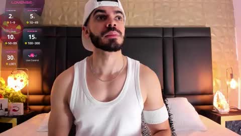 Axel Thompsom online show from October 21, 11:22 am