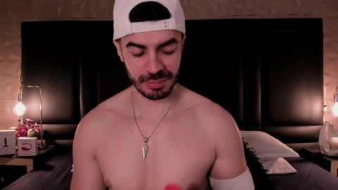 Axel Thompsom online show from November 12, 12:05 pm