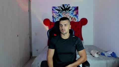 Axel online show from March 20, 11:37 am