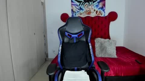 Axel online show from May 9, 11:04 am