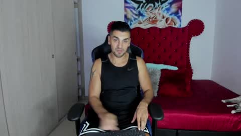 Axel online show from May 31, 1:03 am