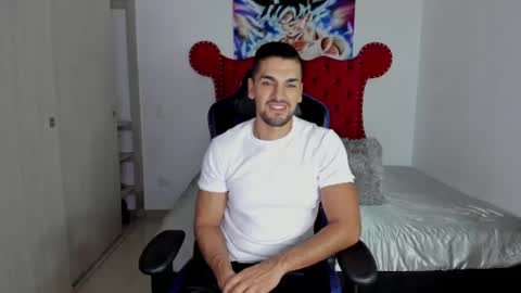 Axel online show from June 18, 11:47 am