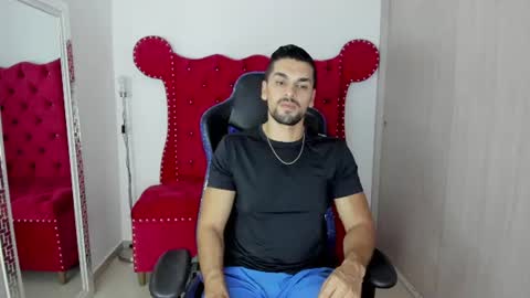Axel online show from June 24, 9:58 pm