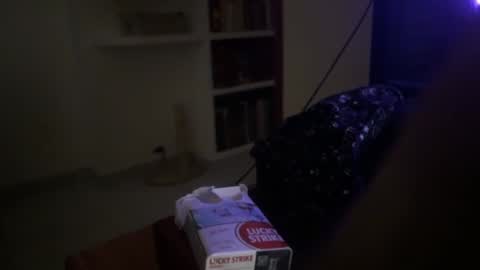 Snapshot of axis33 chatting on January 19, 6:09 am axis online show from January 19, 6:09 am