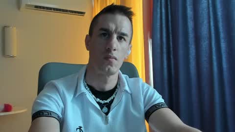 Snapshot of axl_fx chatting on April 27, 6:11 am Axl online show from April 27, 6:11 am