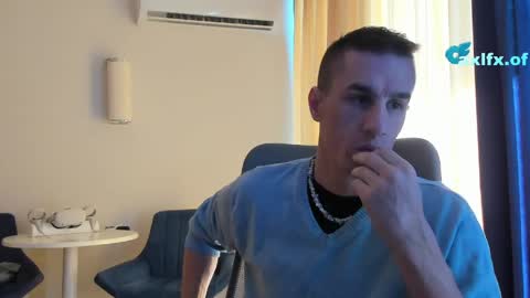 Snapshot of axl_fx chatting on May 12, 1:08 pm Axl online show from May 12, 1:08 pm