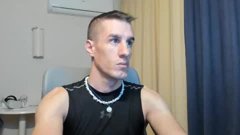 Snapshot of axl_fx chatting on May 15, 7:43 pm Axl online show from May 15, 7:43 pm