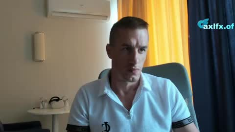 Snapshot of axl_fx chatting on June 2, 7:54 am Axl online show from June 2, 7:54 am