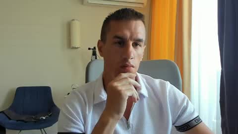 Snapshot of axl_fx chatting on June 8, 6:58 am Axl online show from June 8, 6:58 am
