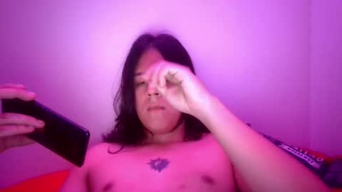 Snapshot of axlrose_999 chatting on April 13, 3:06 pm Axel online show from April 13, 3:06 pm