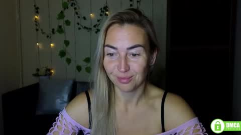 Jully online show from September 29, 5:29 pm