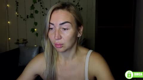 Jully online show from October 5, 5:22 pm