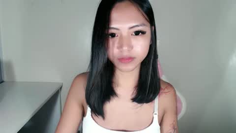 ayalvrs18 online show from January 17, 6:18 am