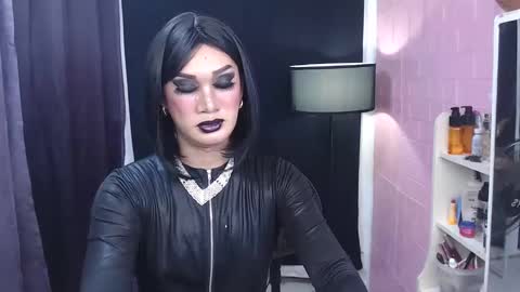 Snapshot of ayamiller chatting on February 19, 4:44 am aya online show from February 19, 4:44 am