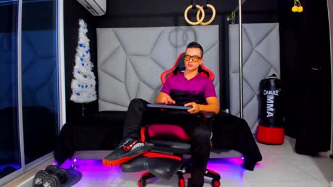 Ayden Miller online show from December 5, 3:06 pm