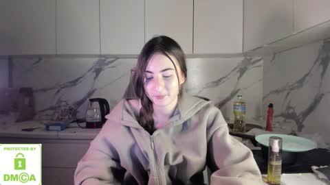 Ayesha online show from January 7, 4:42 pm