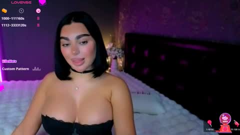 Snapshot of ayla_demir chatting on November 9, 10:41 pm Ayla Demir online show from November 9, 10:41 pm