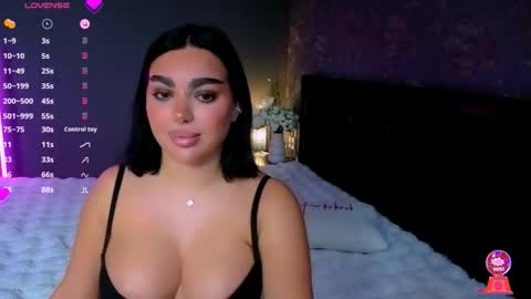 Snapshot of ayla_demir chatting on November 10, 10:53 pm Ayla Demir online show from November 10, 10:53 pm