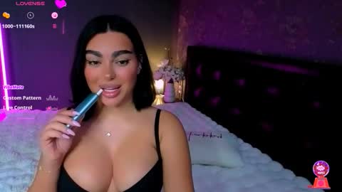 Snapshot of ayla_demir chatting on November 13, 11:14 pm Ayla Demir online show from November 13, 11:14 pm