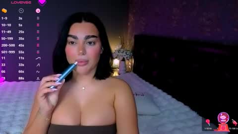 Snapshot of ayla_demir chatting on November 19, 11:05 pm Ayla Demir online show from November 19, 11:05 pm