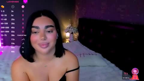 Snapshot of ayla_demir chatting on November 20, 11:15 pm Ayla Demir online show from November 20, 11:15 pm