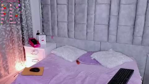 ayla_han online show from July 29, 3:15 am
