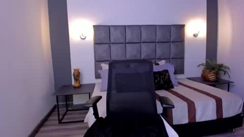Ayleen online show from December 3, 3:33 pm