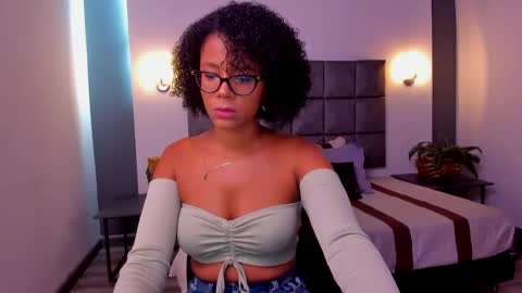 Ayleen online show from December 8, 4:28 pm
