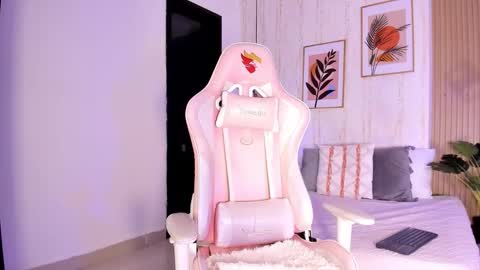 Ayleen online show from November 7, 12:38 pm