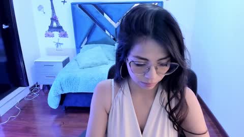 Aylin online show from January 13, 1:17 pm