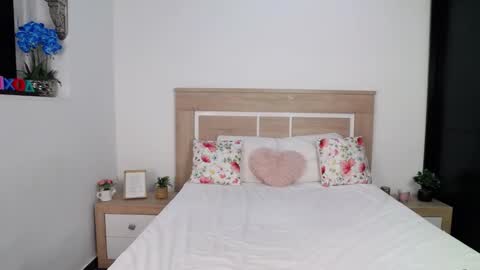 Aylin Ross online show from September 17, 5:25 pm