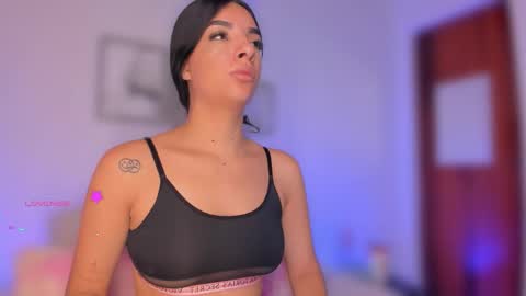 Aylin  online show from February 5, 11:37 am