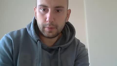 Snapshot of aymax95 chatting on December 18, 11:05 am AYBOY online show from December 18, 11:05 am