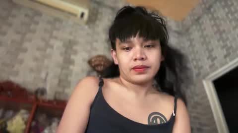 Snapshot of aymkyline chatting on May 25, 1:44 am aymkyline online show from May 25, 1:44 am