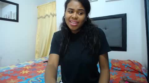 Snapshot of aynaraross1 chatting on March 2, 5:12 am aynaraross1 online show from March 2, 5:12 am