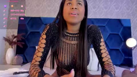 Snapshot of aynaraross1 chatting on November 20, 4:23 am aynaraross1 online show from November 20, 4:23 am