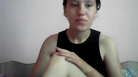 Snapshot of ayra_denny chatting on June 15, 5:42 am Ayra online show from June 15, 5:42 am