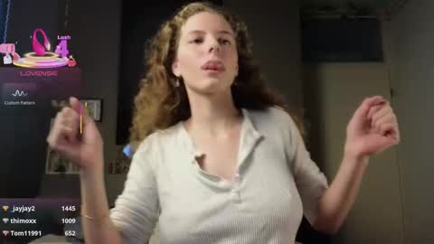 Ayreen Moore online show from December 17, 2:45 pm