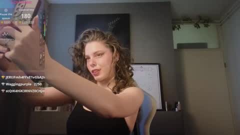 Snapshot of ayreenmoore chatting on March 18, 3:04 pm Ayreen Moore online show from March 18, 3:04 pm