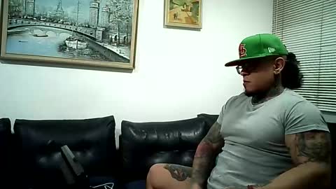 Snapshot of ayrton_naffah2 chatting on February 13, 5:03 am Ayrton naffah2 online show from February 13, 5:03 am