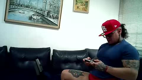 Snapshot of ayrton_naffah2 chatting on March 12, 8:59 pm Ayrton naffah2 online show from March 12, 8:59 pm