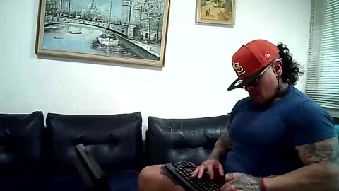 Snapshot of ayrton_naffah2 chatting on March 26, 9:42 pm Ayrton naffah2 online show from March 26, 9:42 pm
