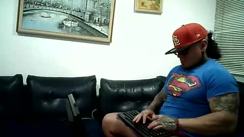 Snapshot of ayrton_naffah2 chatting on April 6, 4:32 am Ayrton naffah2 online show from April 6, 4:32 am