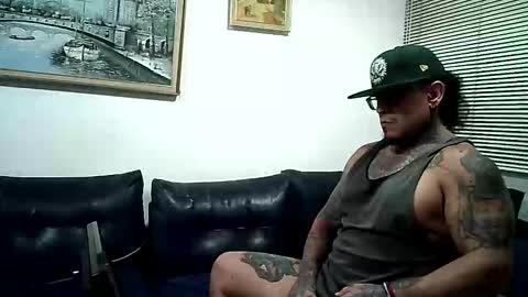 Snapshot of ayrton_naffah2 chatting on May 4, 5:14 am Ayrton naffah2 online show from May 4, 5:14 am
