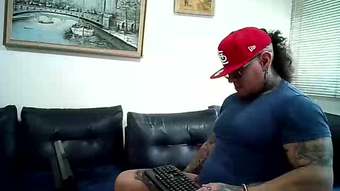Snapshot of ayrton_naffah2 chatting on June 2, 8:55 pm Ayrton naffah2 online show from June 2, 8:55 pm