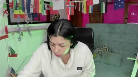 Aysha online show from June 18, 3:29 am